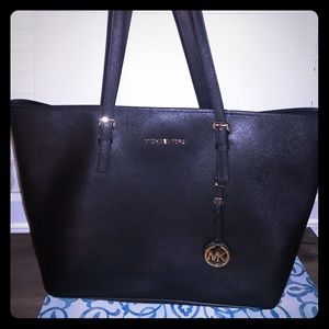 Michael Kors Jet Set Travel Tote 38F6GTVT2L